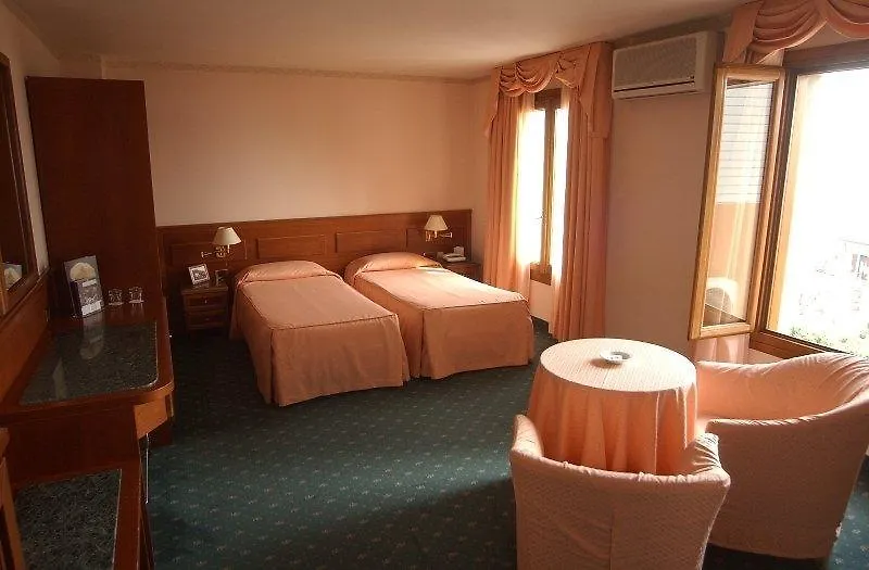 Hotel Laurin Salò